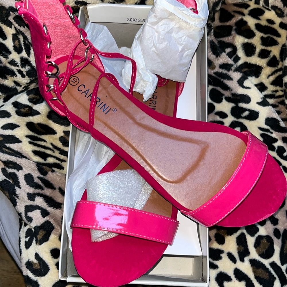 Carrini woman's flats with strap up